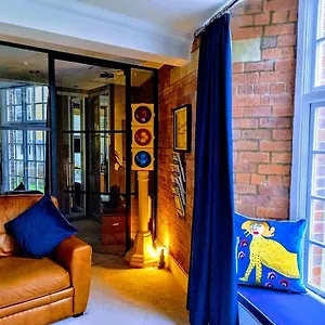 Cocoa Isabella - River Fronted With Secure Parking York