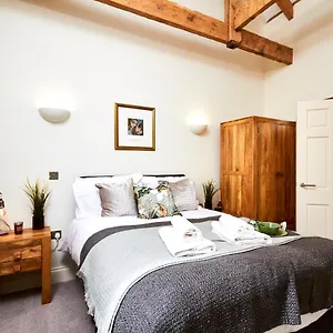 The Magical Gem Of - Sleeps 7 York